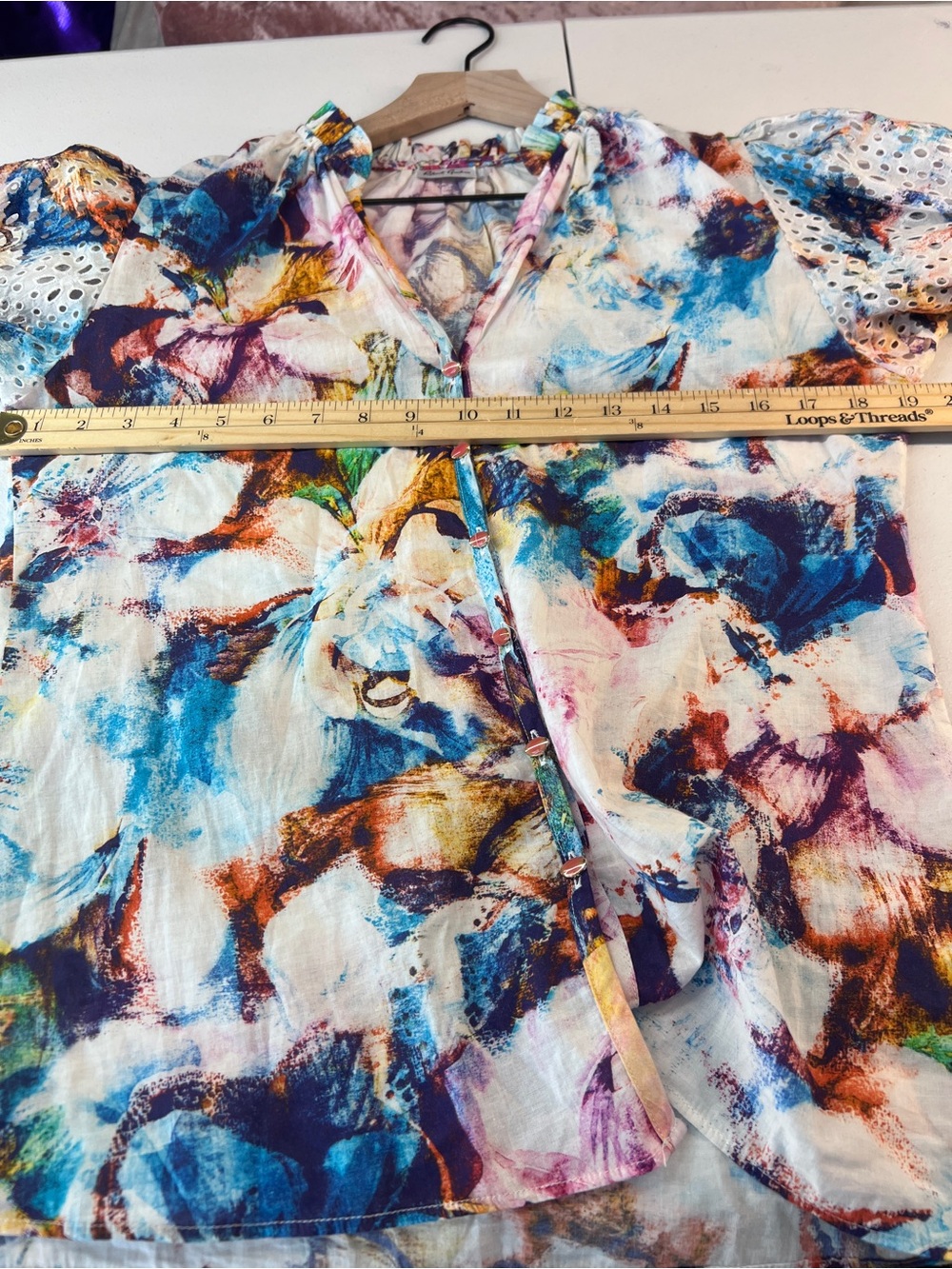 Robert Graham Floral Watercolor Eyelet Puff Sleeve Blouse Multicolor Size M - Picture 9 of 11